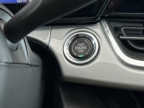 New 2026 Chevrolet Trax LT w/ Sunroof Package FWD image 22