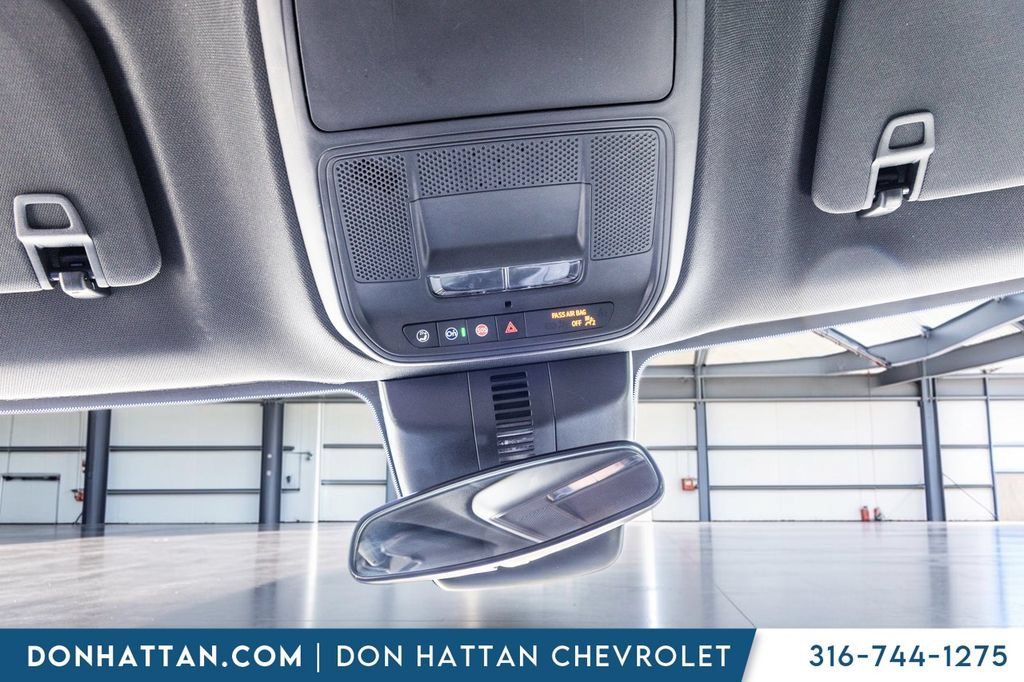 Used 2024 Chevrolet Traverse LT FWD image 13