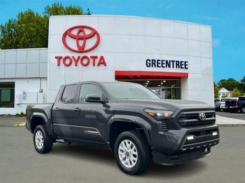 Used 2025 Toyota Tacoma SR5 image 1