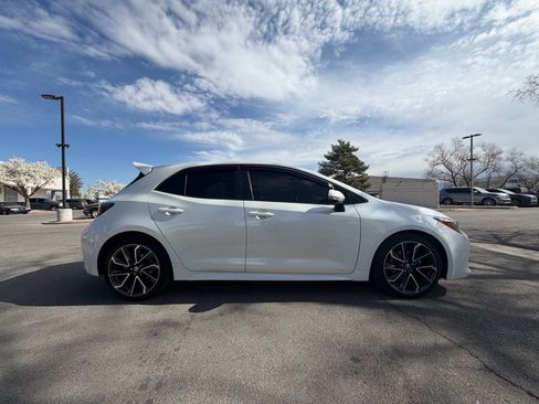 Used 2019 Toyota Corolla XSE image 5