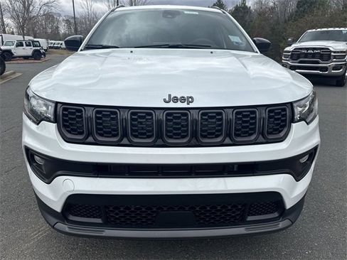 New 2026 Jeep Compass Latitude image 15