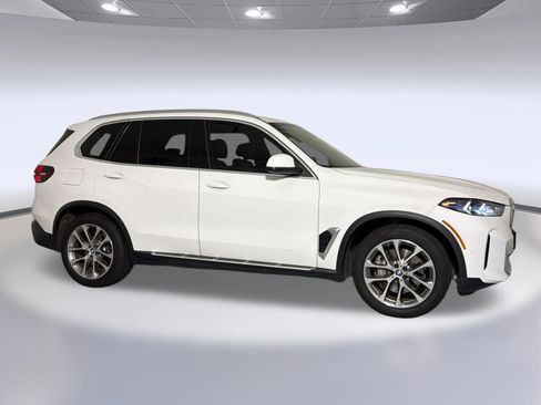 Used 2025 BMW X5 xDrive50e AWD/4WD image 18
