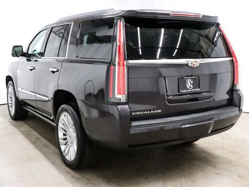 Used 2016 Cadillac Escalade Platinum image 4