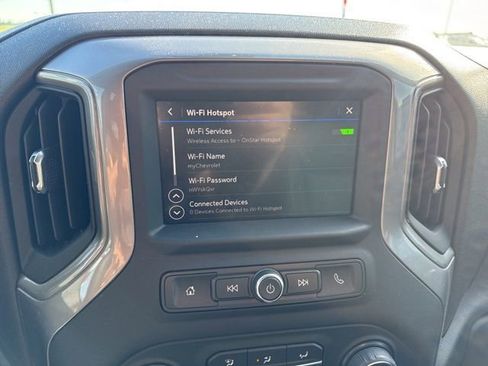 Used 2022 Chevrolet Silverado 2500 Custom w/ Custom Value Package AWD/4WD image 28