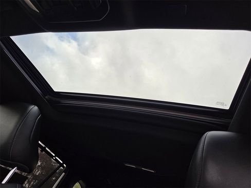 Used 2021 Toyota Highlander XSE image 13