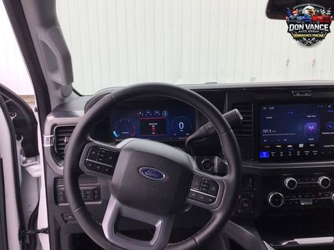 Used 2025 Ford F350 Lariat w/ Black Appearance Package AWD/4WD image 12