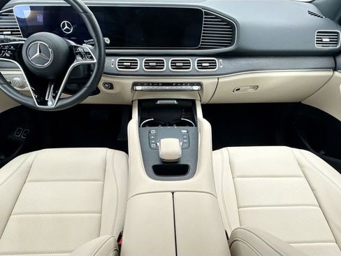Used 2025 Mercedes-Benz GLE 450e 4MATIC image 13