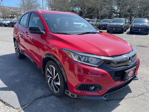 Used 2019 Honda HR-V Sport image 3