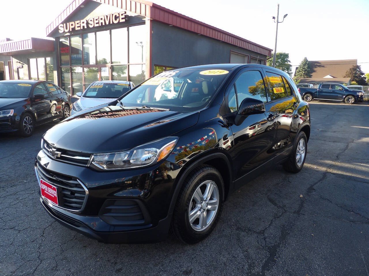 Used 2019 Chevrolet Trax LS w/ Tint and Cruise Package FWD image 1
