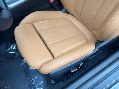 Used 2025 BMW 230i Coupe w/ M Sport Package image 28