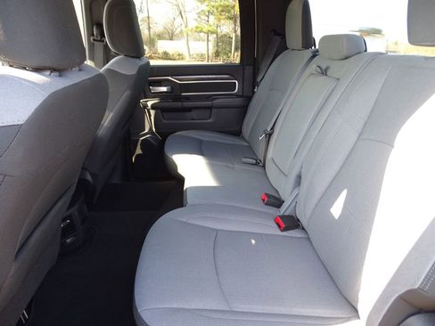 Used 2024 RAM 2500 Big Horn w/ Bed Utility Group image 8