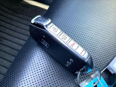 Certified 2022 Kia Telluride S FWD image 14