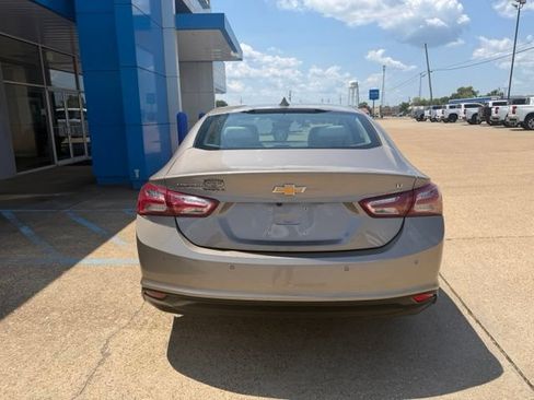 Used 2024 Chevrolet Malibu LT FWD image 4