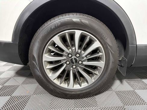 Used 2020 Lincoln Nautilus FWD w/ Equipment Group 101A image 17