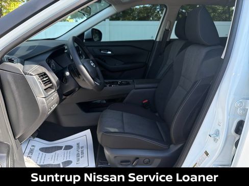Certified 2026 Nissan Rogue SV AWD/4WD image 11