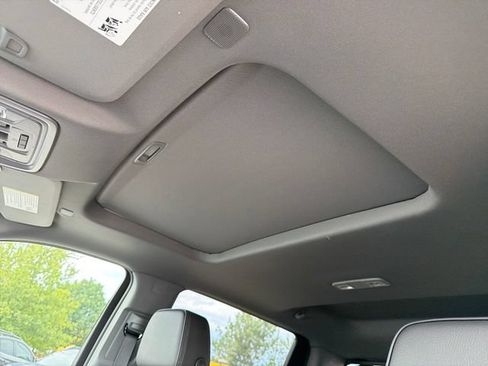 New 2026 GMC Sierra 2500 Denali w/ Denali Reserve Package AWD/4WD image 15
