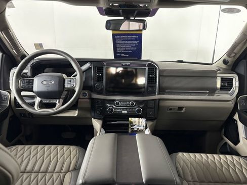 Certified 2025 Ford F450 Platinum w/ Platinum Plus Package AWD/4WD image 27
