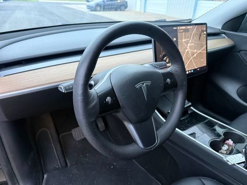 Used 2021 Tesla Model Y 2WD image 18