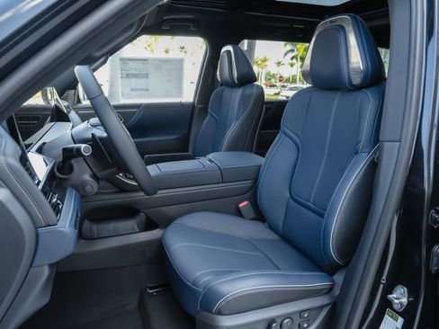 New 2026 INFINITI QX80 4WD w/ Sport Exterior Package image 8