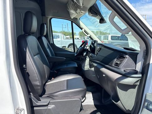 New 2026 Ford Transit 250 148 Medium Roof RWD image 5