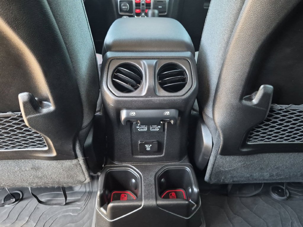 Used 2024 Jeep Gladiator Rubicon w/ Convenience Group AWD/4WD image 37