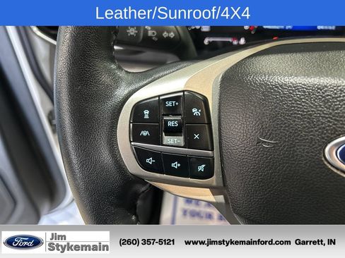 Used 2023 Ford Explorer XLT AWD/4WD image 26