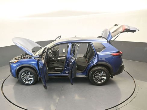 Used 2023 Nissan Rogue S image 58