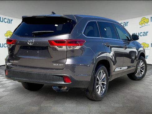 Used 2019 Toyota Highlander XLE image 6