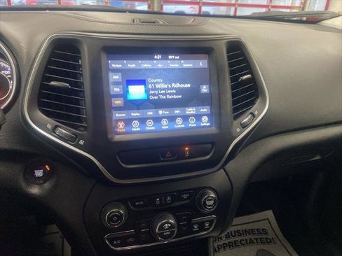 Certified 2022 Jeep Cherokee Latitude Lux w/ Sun & Sound Group image 27