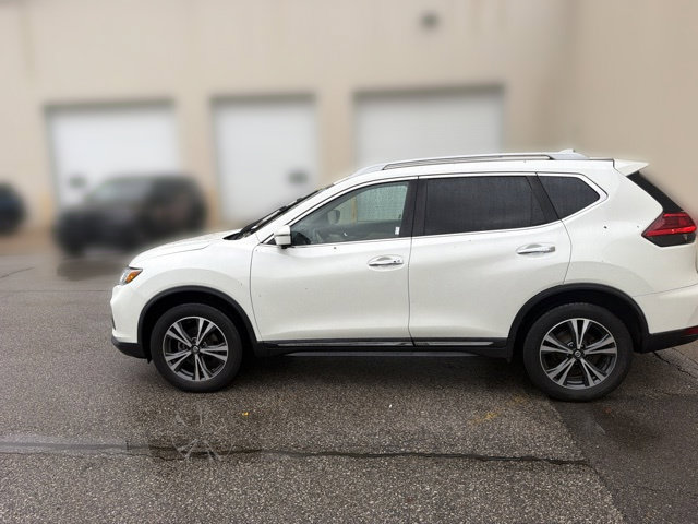 Used 2017 Nissan Rogue SL w/ SL Premium Package AWD/4WD image 12