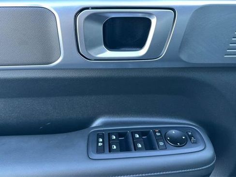 Certified 2025 Hyundai Santa Fe SEL image 11