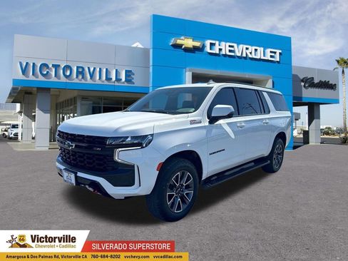 Certified 2024 Chevrolet Suburban Z71 w/ Luxury Package AWD/4WD image 1