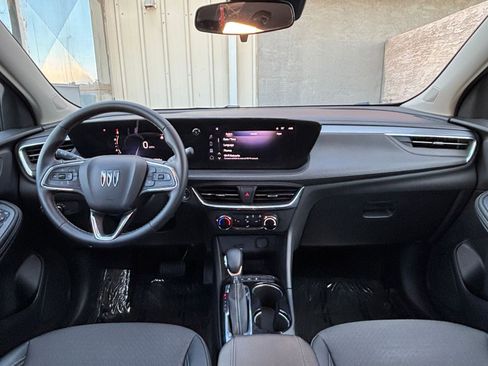 Used 2025 Buick Encore GX Preferred image 31