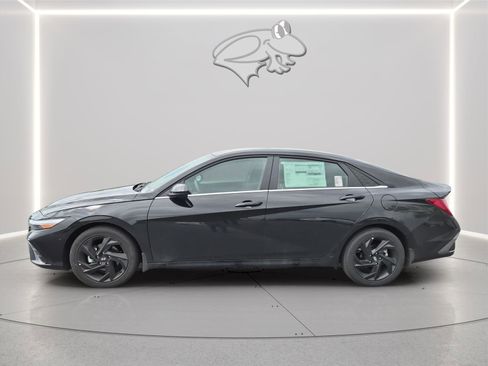 Used 2026 Hyundai Elantra SEL Sport FWD image 4