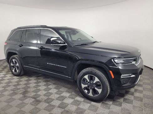 Used 2023 Jeep Grand Cherokee 4WD 4xe w/ Luxury Tech Group II image 11