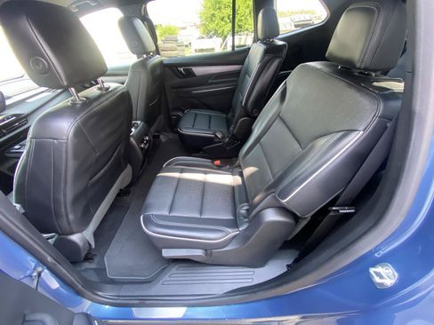 Used 2025 Buick Enclave Preferred FWD image 24