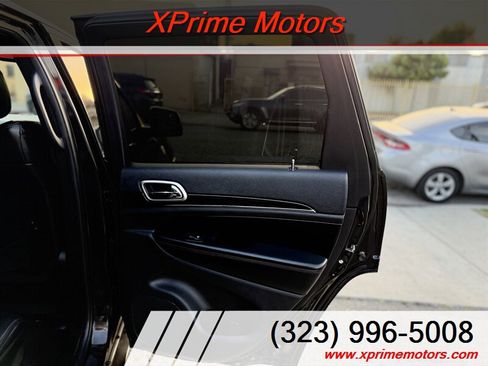 Used 2017 Jeep Grand Cherokee Trailhawk AWD/4WD image 30