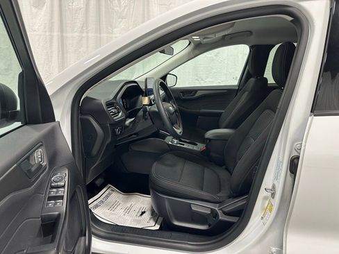 Used 2025 Ford Escape Active image 10