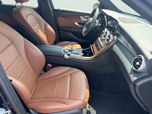 Used 2021 Mercedes-Benz GLC 300 4MATIC image 19