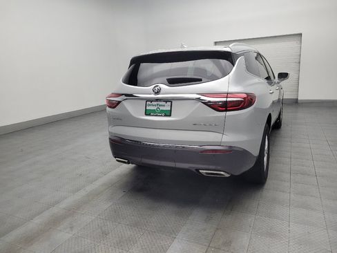 Used 2018 Buick Enclave Essence image 9