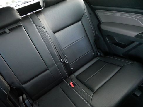 Certified 2023 Volkswagen Atlas Cross Sport SE image 15