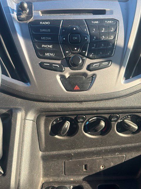 Used 2016 Ford Transit 150 XLT RWD image 4
