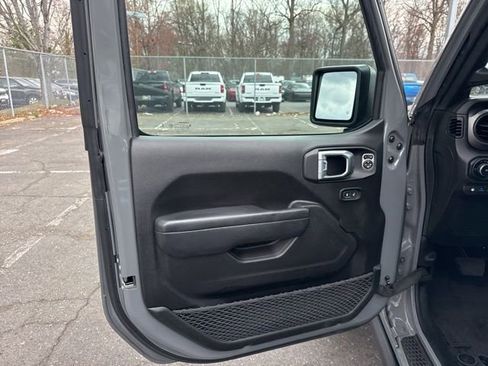 Used 2023 Jeep Wrangler Unlimited w/ Cold Weather Group image 38