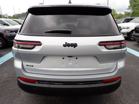 New 2025 Jeep Grand Cherokee L Altitude image 3