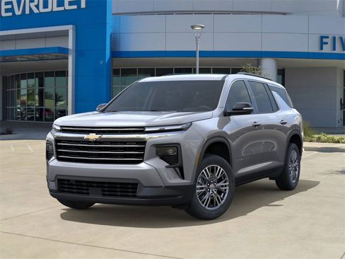 New 2026 Chevrolet Traverse LT w/ Driver Confidence Package image 6