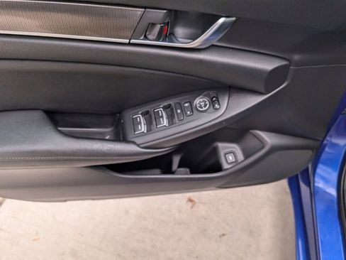 Used 2020 Honda Accord Sport image 9