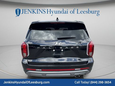 Used 2024 Hyundai Palisade SEL FWD image 6