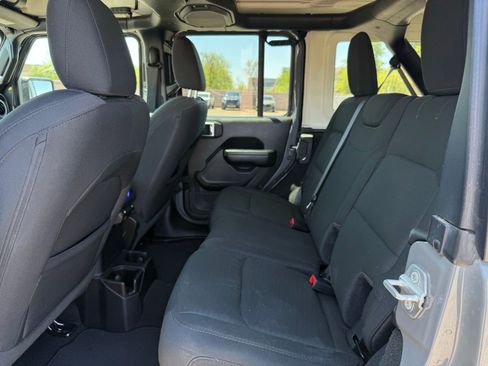 Used 2021 Jeep Wrangler Unlimited Sport AWD/4WD image 10