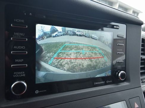 Used 2018 Toyota Sienna AWD image 14