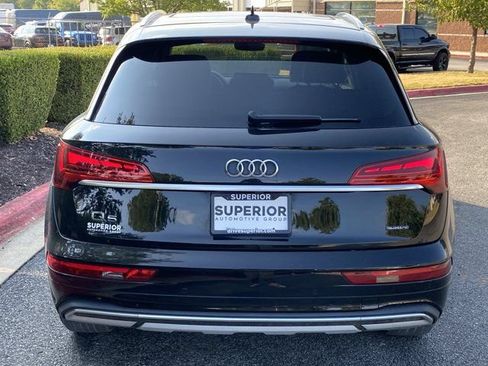 Used 2023 Audi Q5 2.0T Premium w/ Convenience Package AWD/4WD image 5